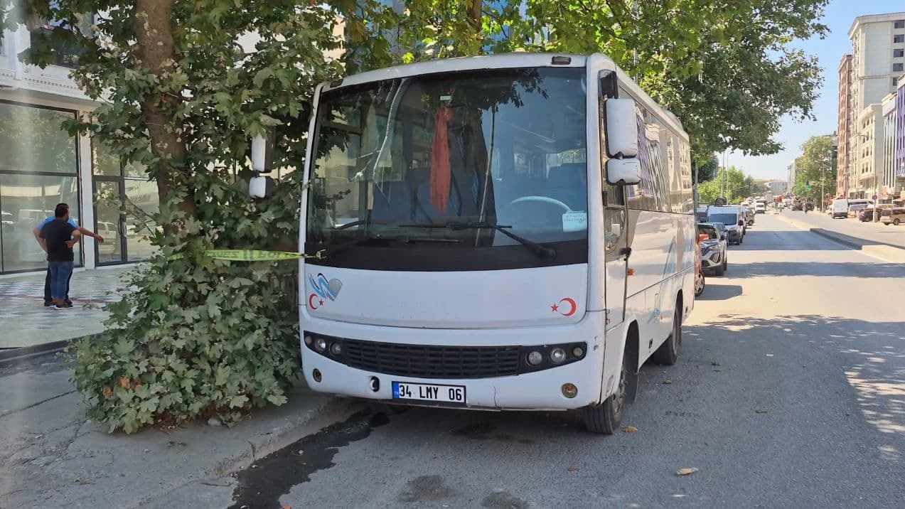 İstanbul'da Kayıp Olarak Aranan Adam Servis Minibüsünde Ölü Bulundu