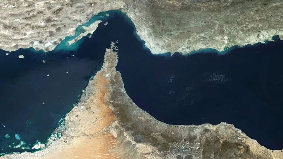 Hürmüz Boğazı'nın uydu görüntüsü.