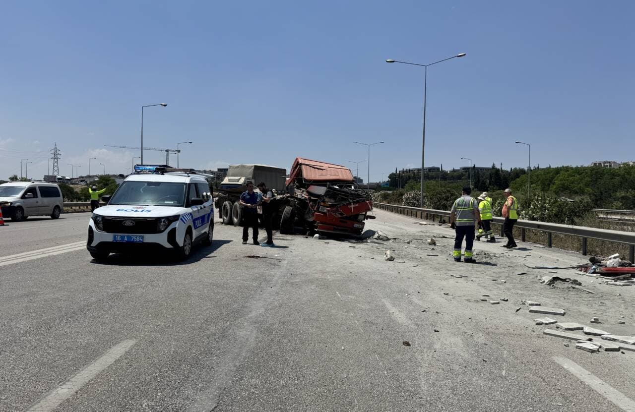 Bursa Otoyolunda Zincirleme Kaza: Bir Kişi Hayatını Kaybetti