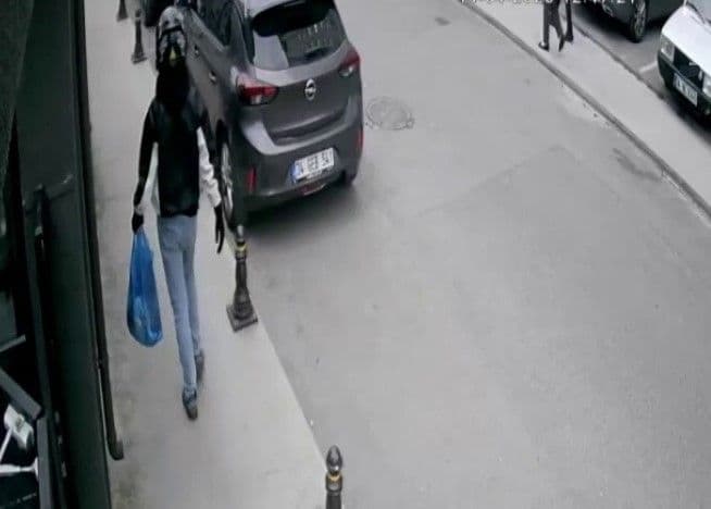 Ümraniye'de Otomobilden 2 Kilo Altın ve 60 Bin Euro Çalan 4 Şüpheli Tutuklandı