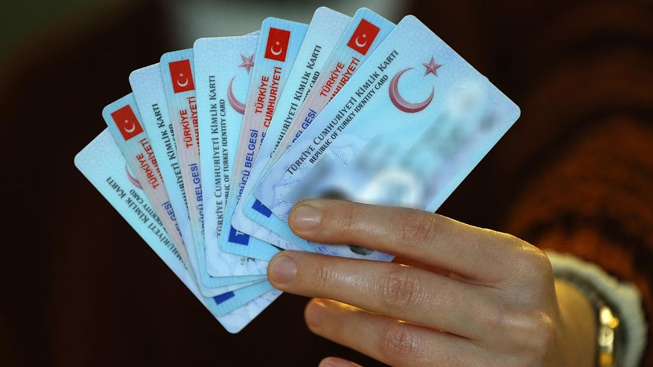 Usulsüzlük ve Güvenlik Gerekçesiyle 6 Bin 134 Kişinin Türk Vatandaşlığı İptal Edildi