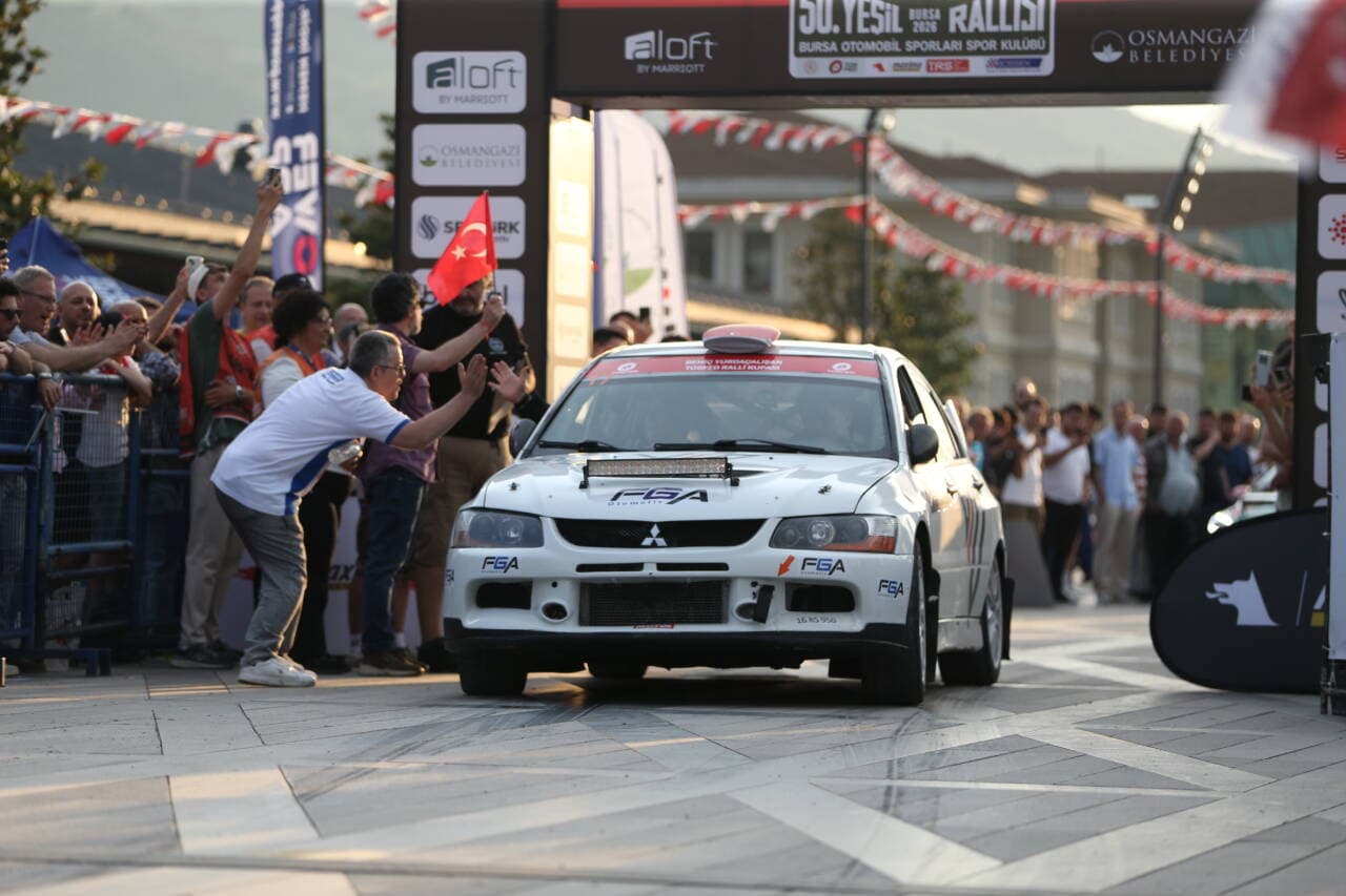 Bursa Rallisi Heyecanı Başladı: 55 Otomobil Start Aldı