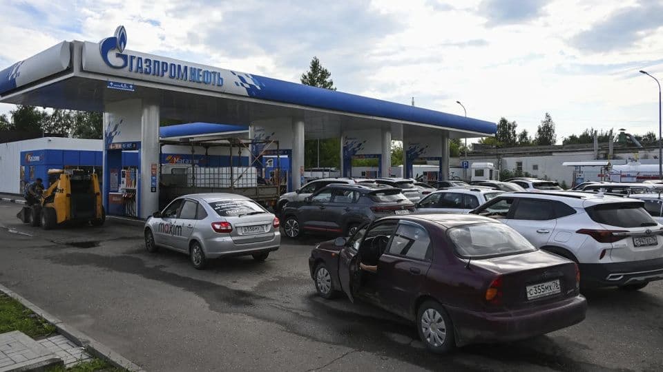 Rusya'da Akaryakıt Tedarik Sorunu Devam Ediyor: Hükümet Tedbirleri Artırıyor