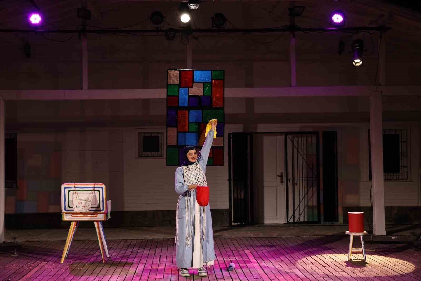 Nilüfer Kadın Oyunları Festivali "Gözbağcı" ile Başladı
