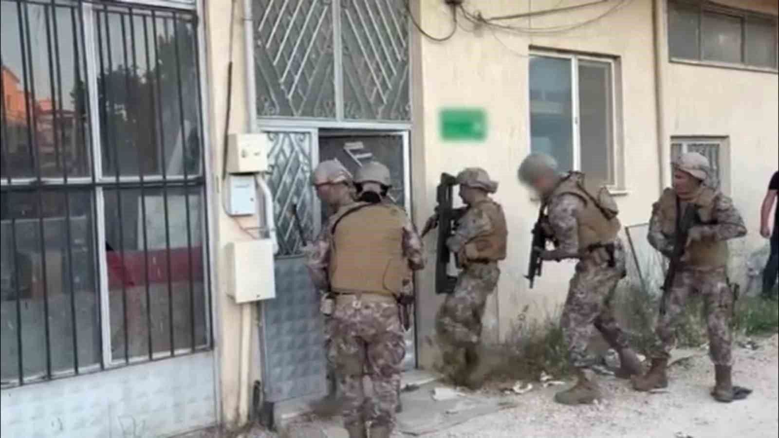 Bursa Orhangazi'de 'Daltonlar' Suç Örgütüne Büyük Operasyon: 7 Kişi Tutuklandı