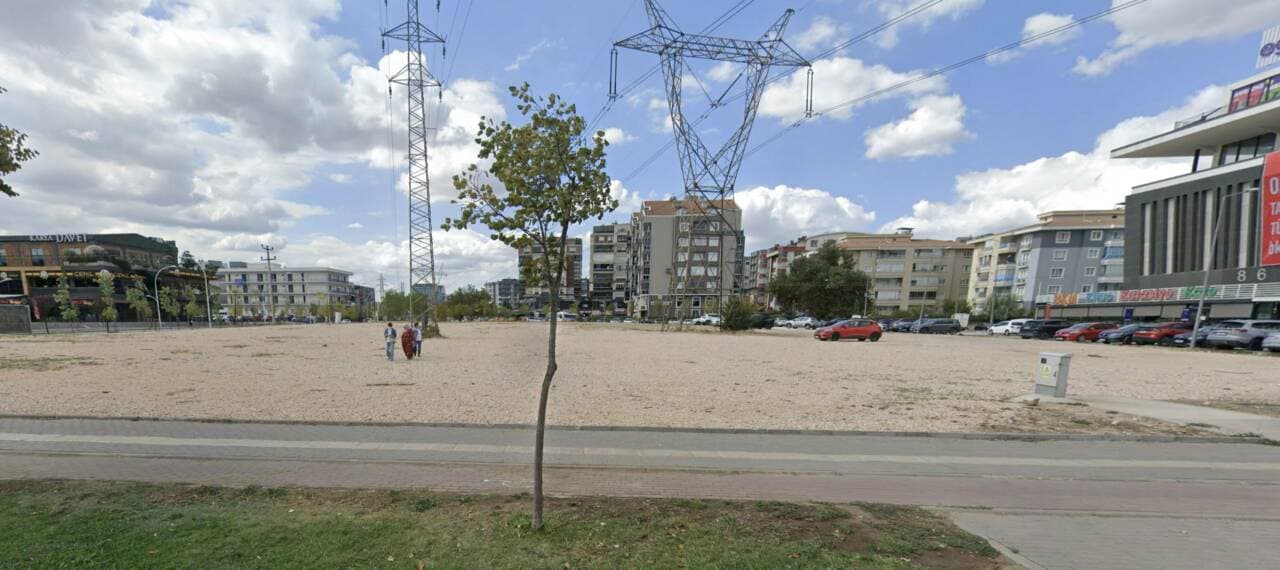 Nilüfer Belediyesi'nden Özlüce'ye Yeni Etkinlik ve Otopark Alanı
