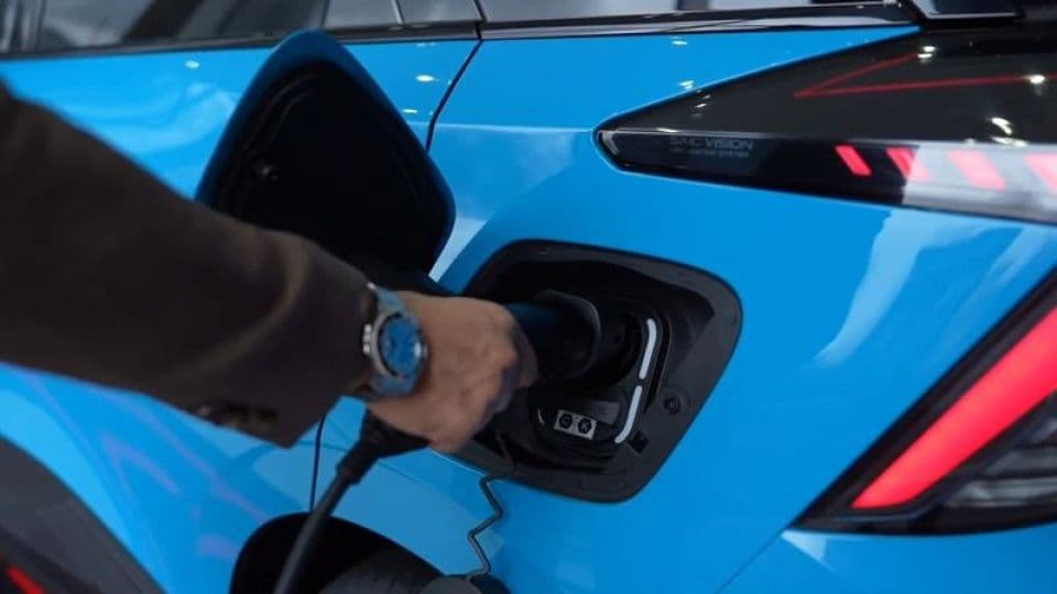 Türkiye'de Elektrikli Araç Şarj Hizmetleri Rekor Kırdı: Yüzde 153'lük Büyüme