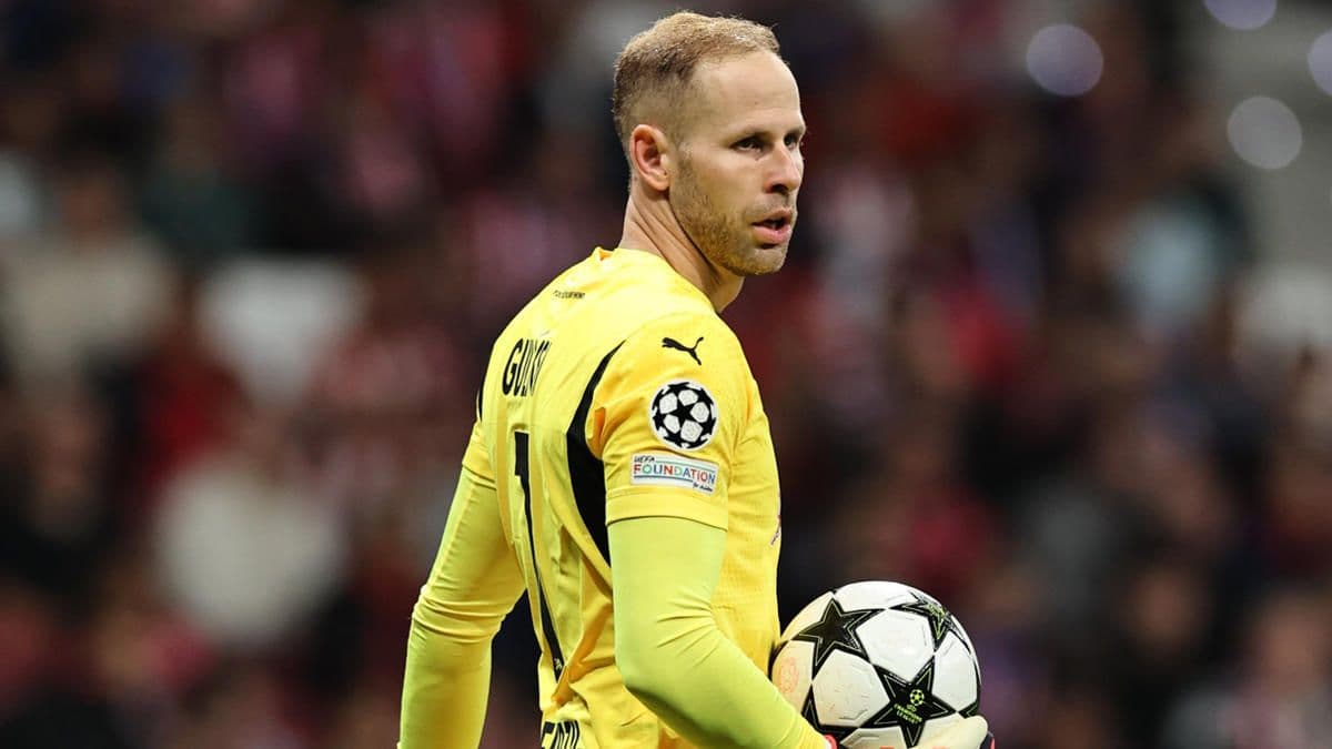 Peter Gulacsi, Villarreal transferi, futbol kalecisi