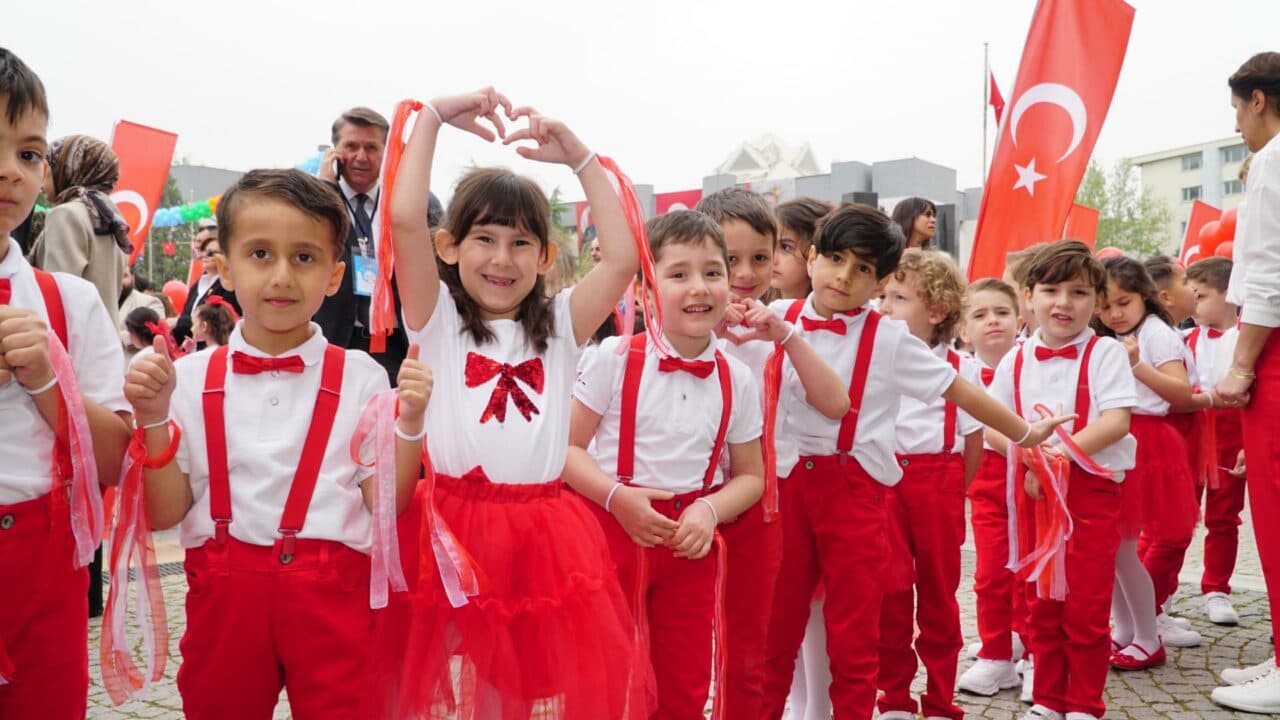 Bursa Büyükşehir Belediyesi'nden 23 Nisan Kararı: Konser İptal Edildi, Kutlamalar Devam Edecek